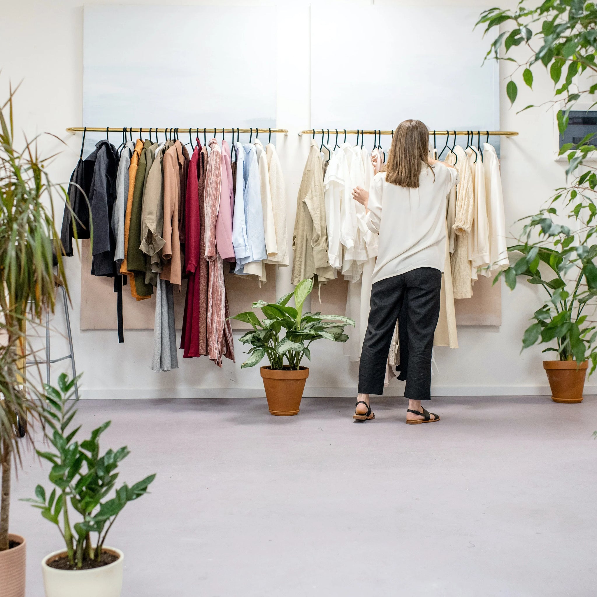 Slow Fashion vs Fast Fashion