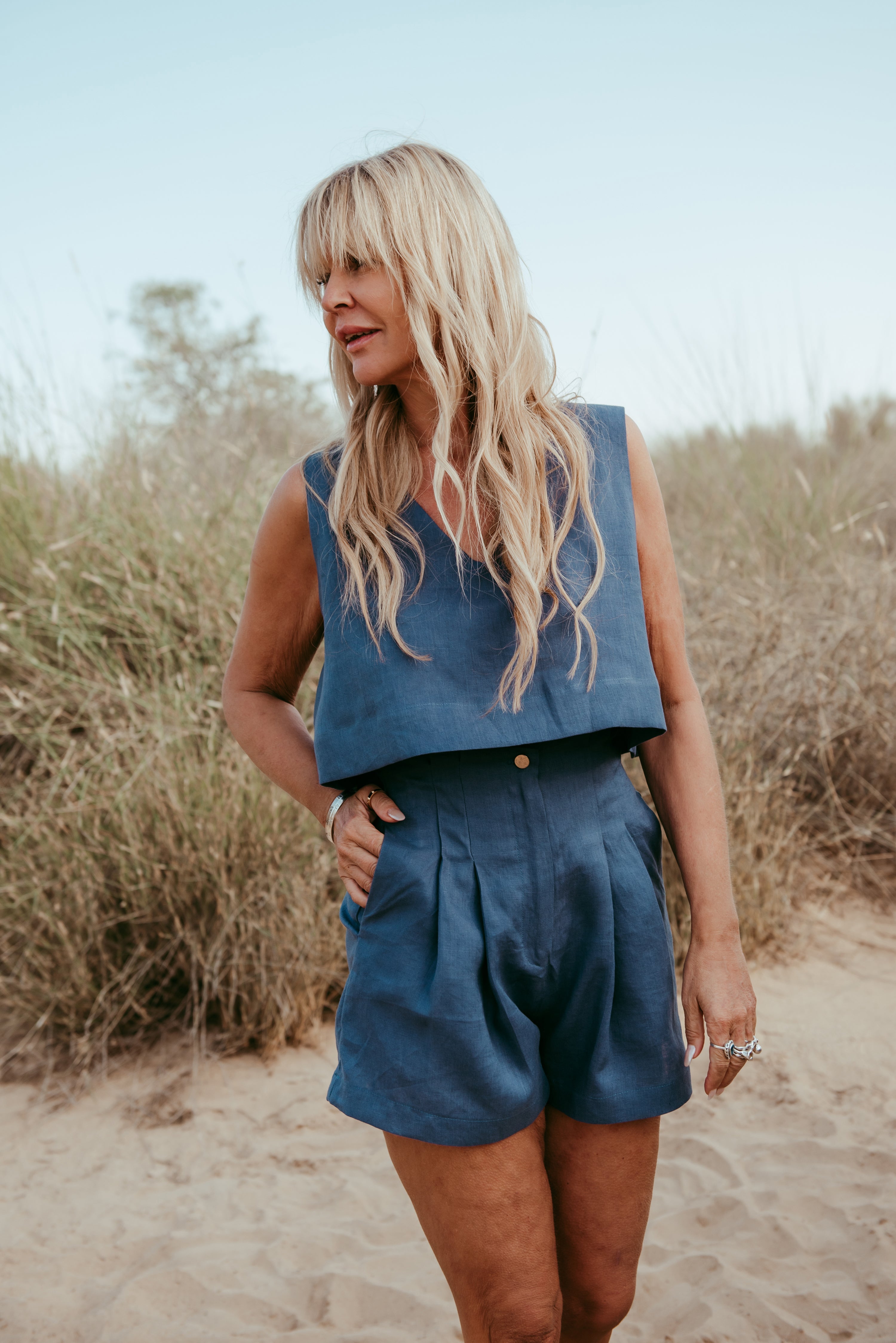 Pleated high-waisted Italian linen shorts. Made in Dubai. Sustainable fashion. Slow Fashion.