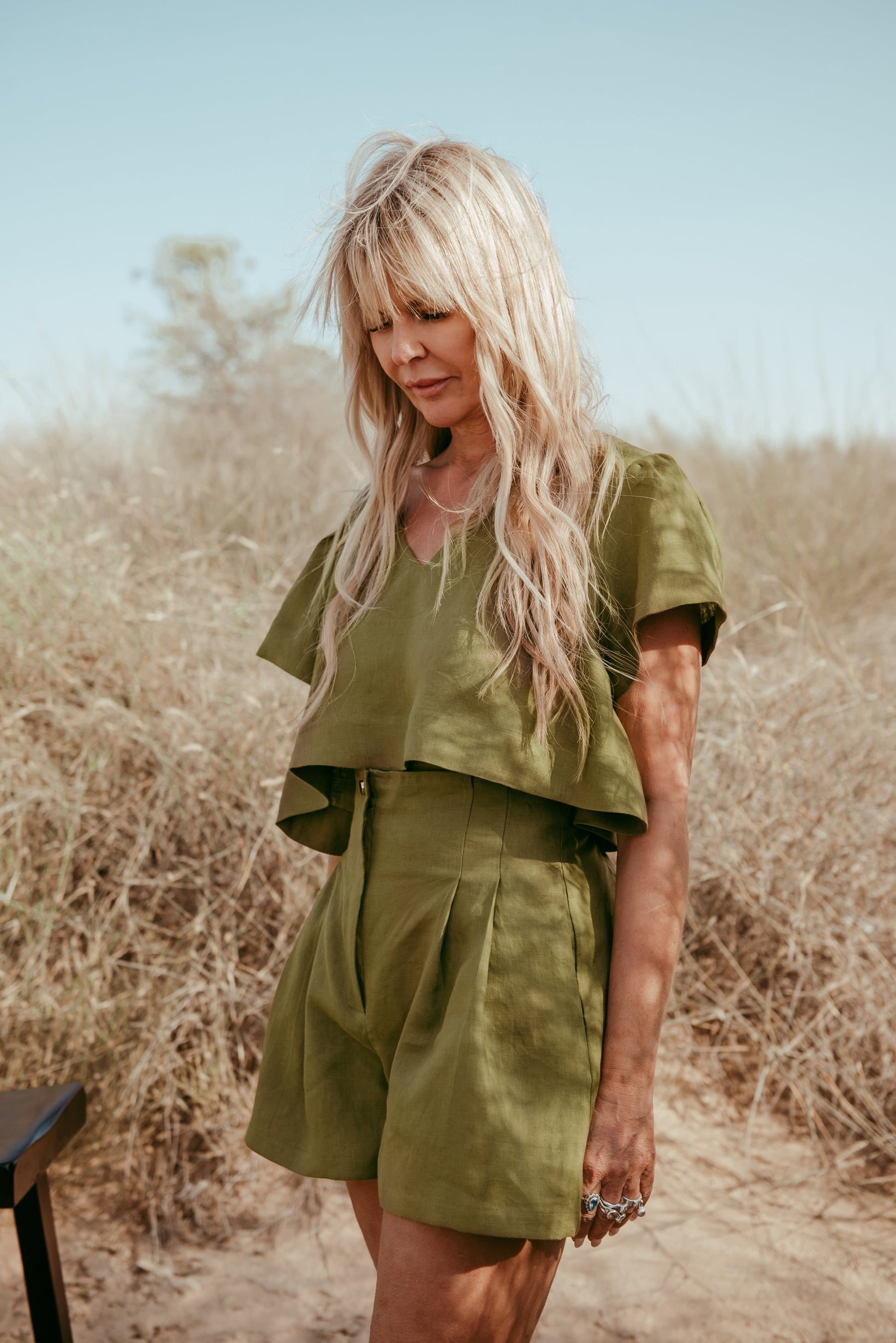 Pleated high-waisted Italian linen shorts. Made in Dubai. Sustainable fashion. Slow Fashion.