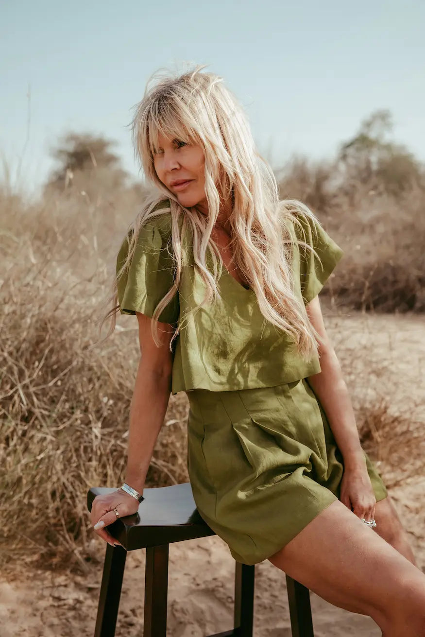 Pleated high-waisted Italian linen shorts set. Sustainably U