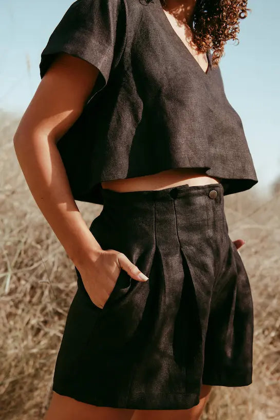 Pleated high-waisted Italian linen shorts set.  Made in Dubai. Sustainable fashion. Slow Fashion. Black
