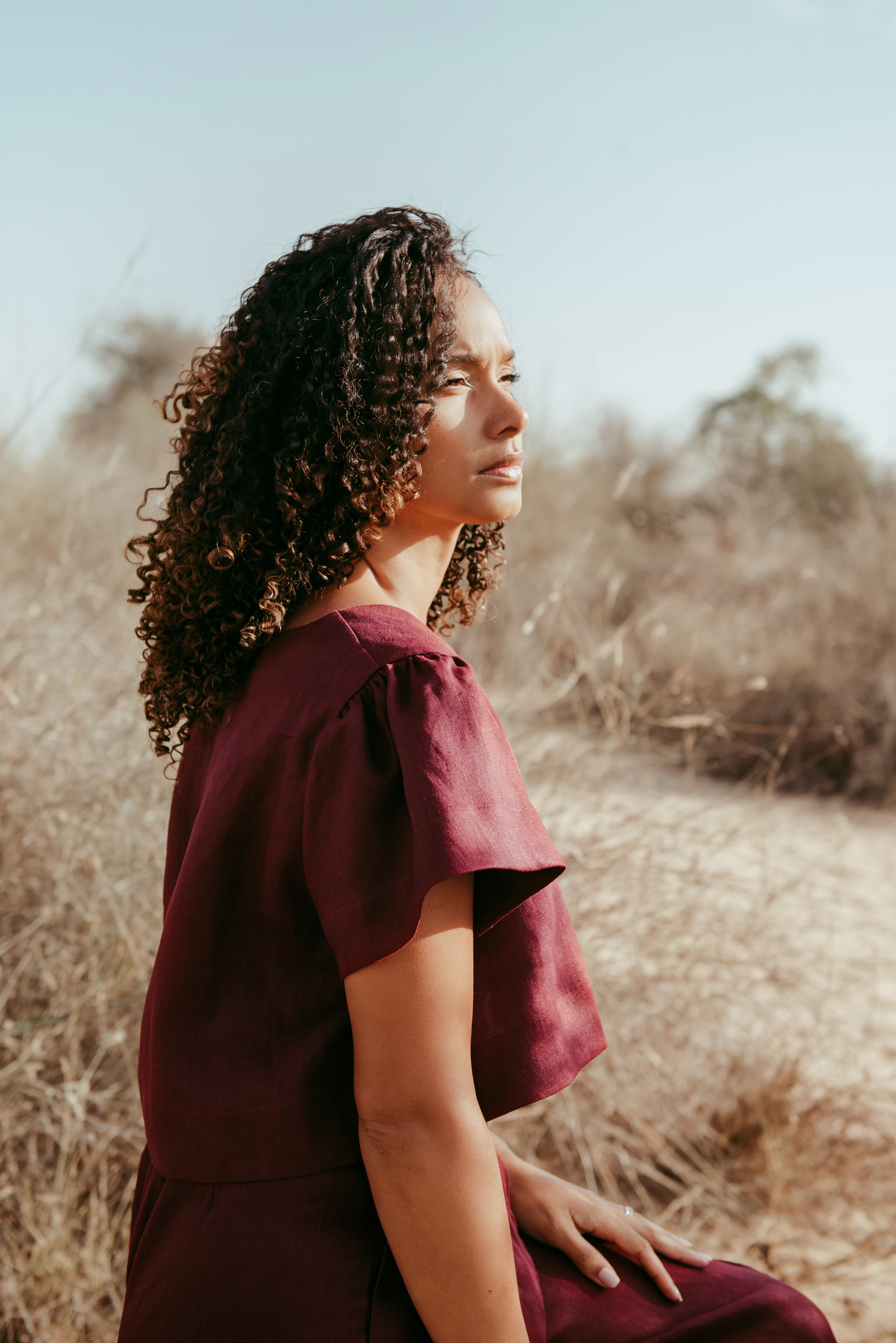 Amelia Italian Linen Co-ord Set side– Pants & Crop Top in natural linen, handmade in Dubai | Sustainably U 