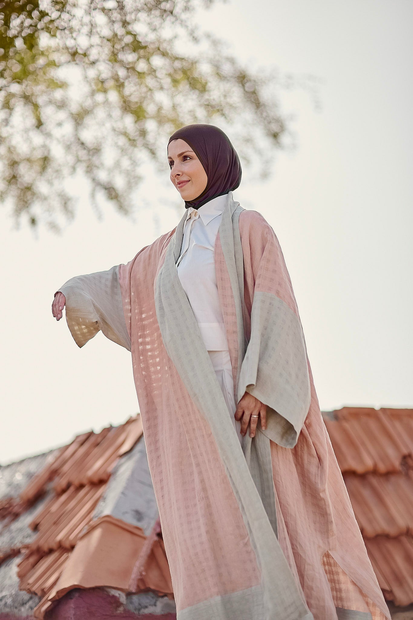 Anya Shawl Abaya in Dusty Pink Italian Linen, sustainable women's abaya handmade in Dubai | Sustainably U
