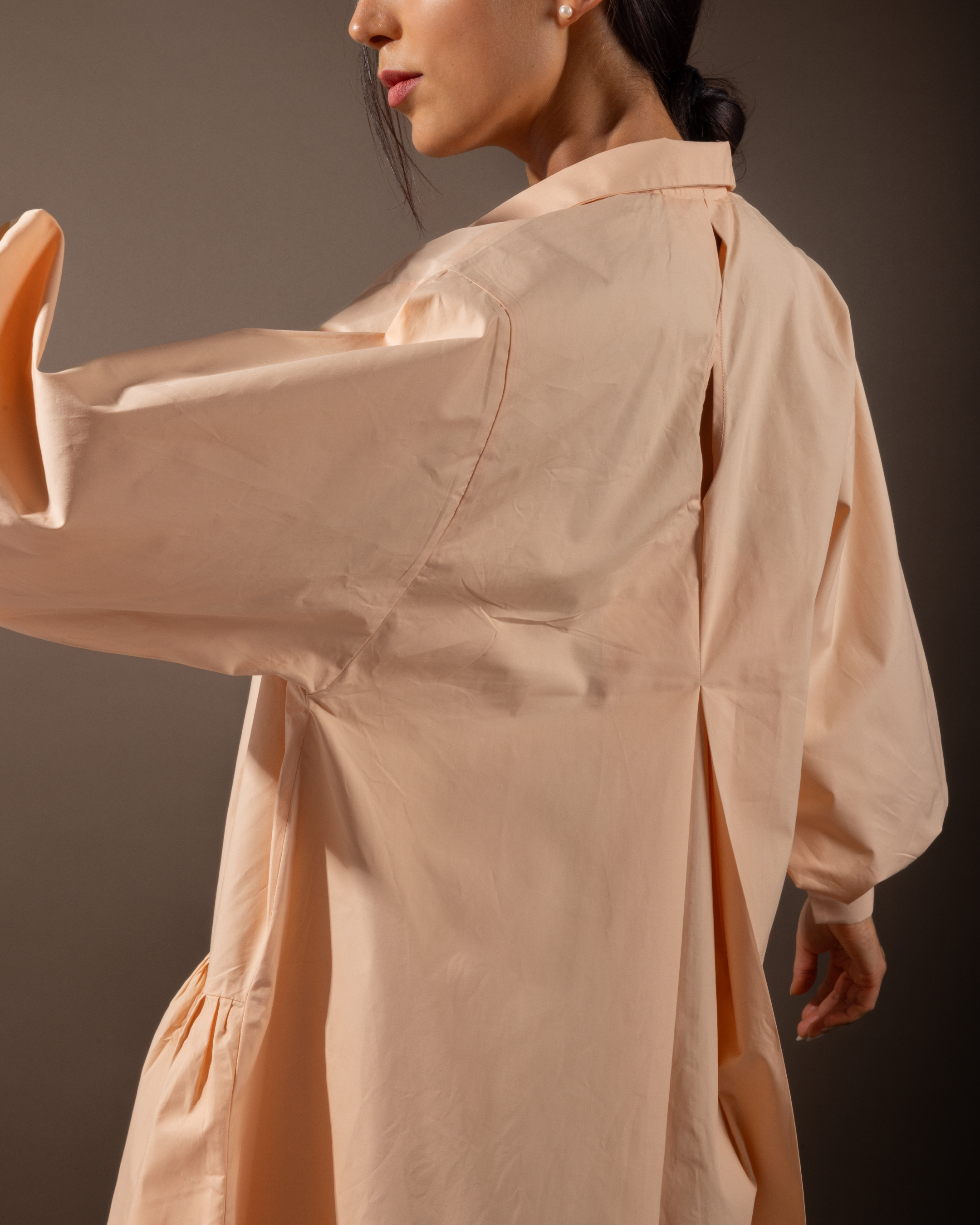 Lei Dress in Organic Cotton Poplin, sustainable women's dress handmade in Dubai | Sustainably U