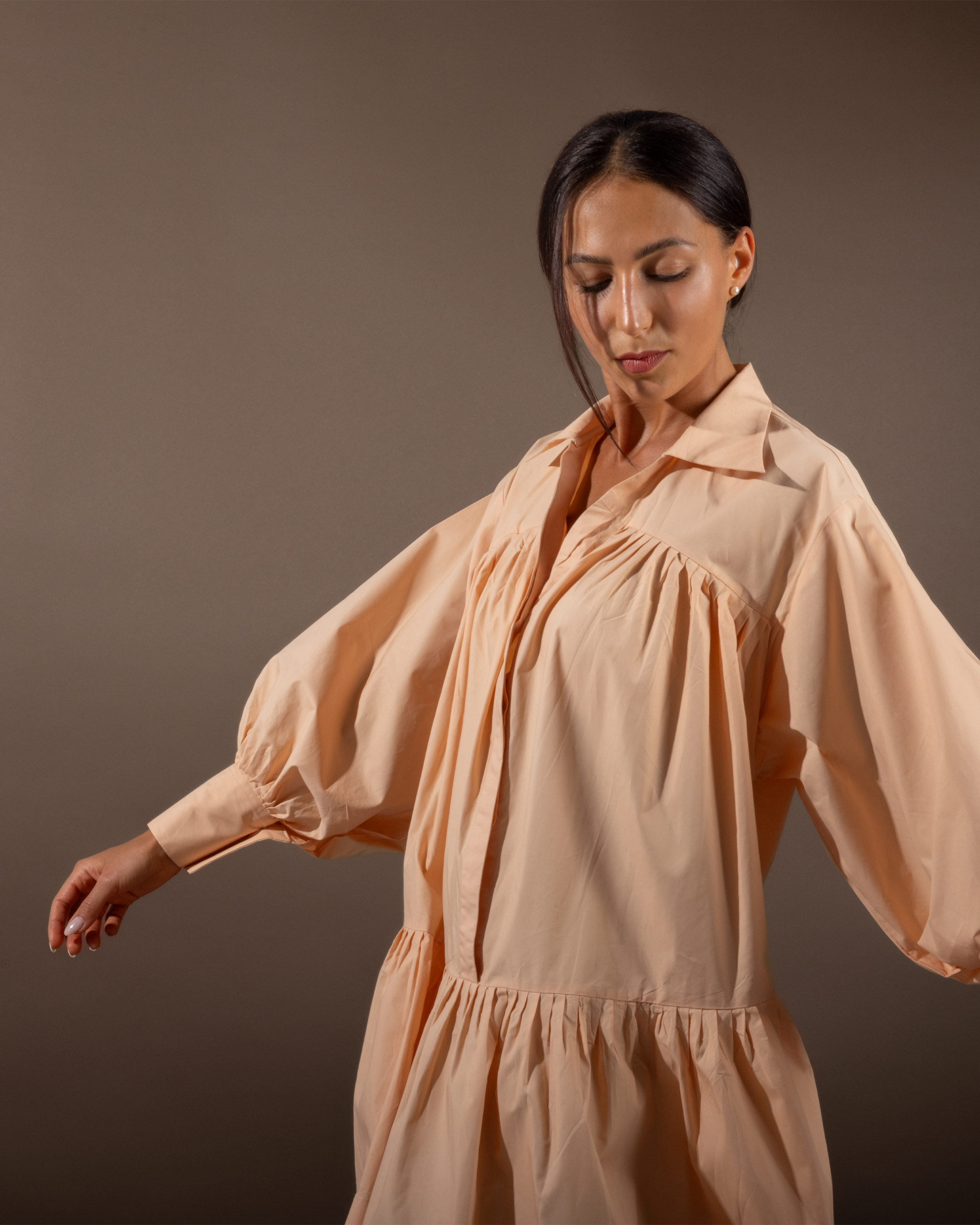 Lei Dress in Organic Cotton Poplin, sustainable women's dress handmade in Dubai | Sustainably U