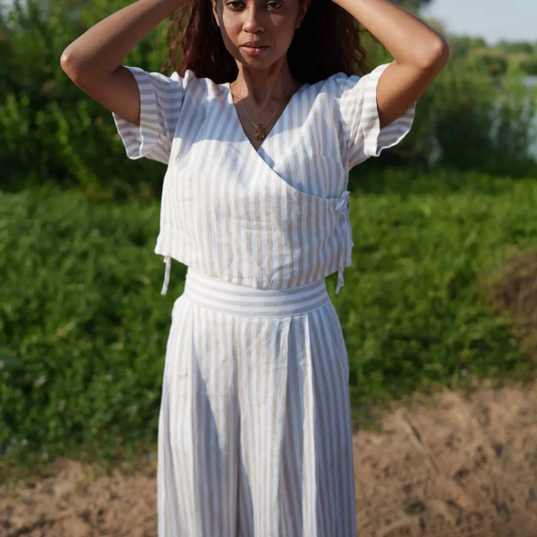 The Luna Blouse is effortless elegance in its purest form. Crafted from Organic Linen.