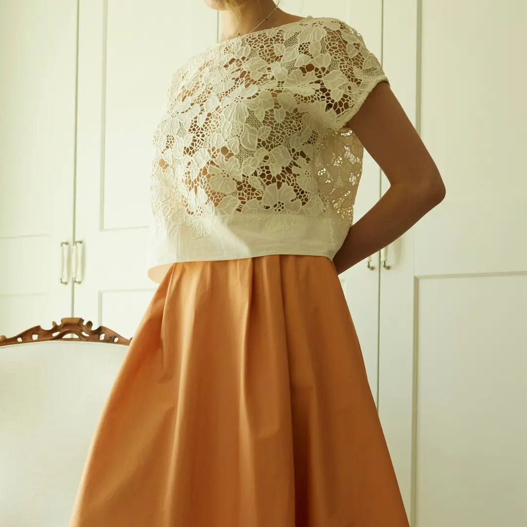 Designed and made in our Dubai studio. Beautiful cotton lace  top that is free size. These are the perfect top that can be paired with Pants or short. Made from gorgeously soft and beautiful lace. Designed and  made in Dubai. 

Rooted in sustainable fashion, this versatile set embodies the principles of slow fashion and modern ethical fashion brands, focusing on longevity, comfort, and responsible craftsmanship.