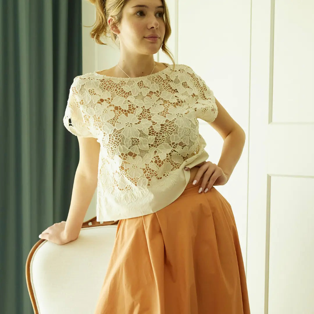 Designed and made in our Dubai studio. Beautiful cotton lace  top that is free size. These are the perfect top that can be paired with Pants or short. Made from gorgeously soft and beautiful lace. Designed and  made in Dubai. 

Rooted in sustainable fashion, this versatile set embodies the principles of slow fashion and modern ethical fashion brands, focusing on longevity, comfort, and responsible craftsmanship.