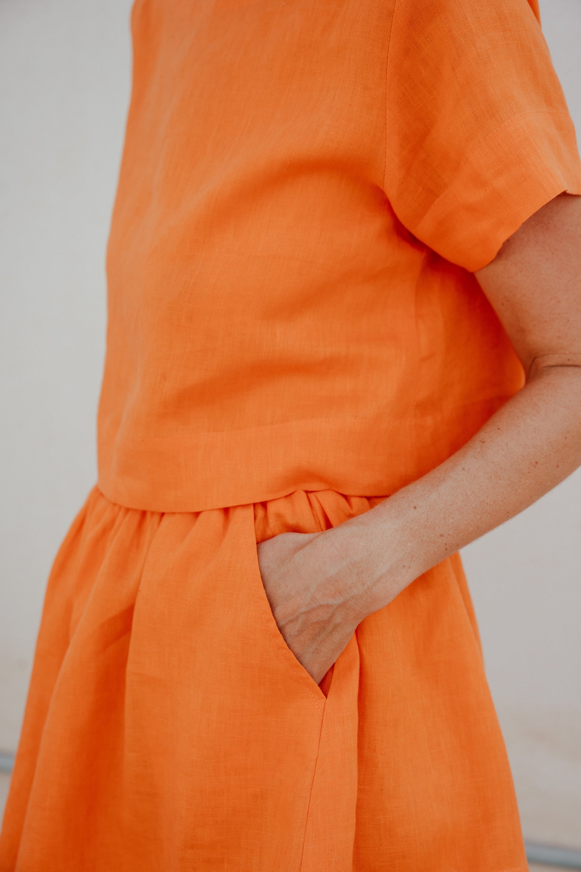 Ume Italian linen short set made in Dubai. Ethical fashion brands. A slow fashion luxury.