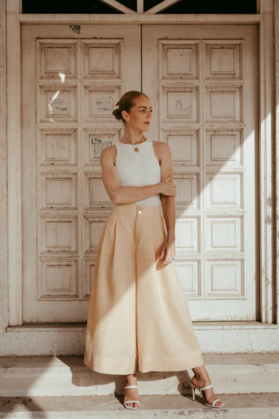 Woman wearing Poppy wide-leg Italian linen pants in Dubai