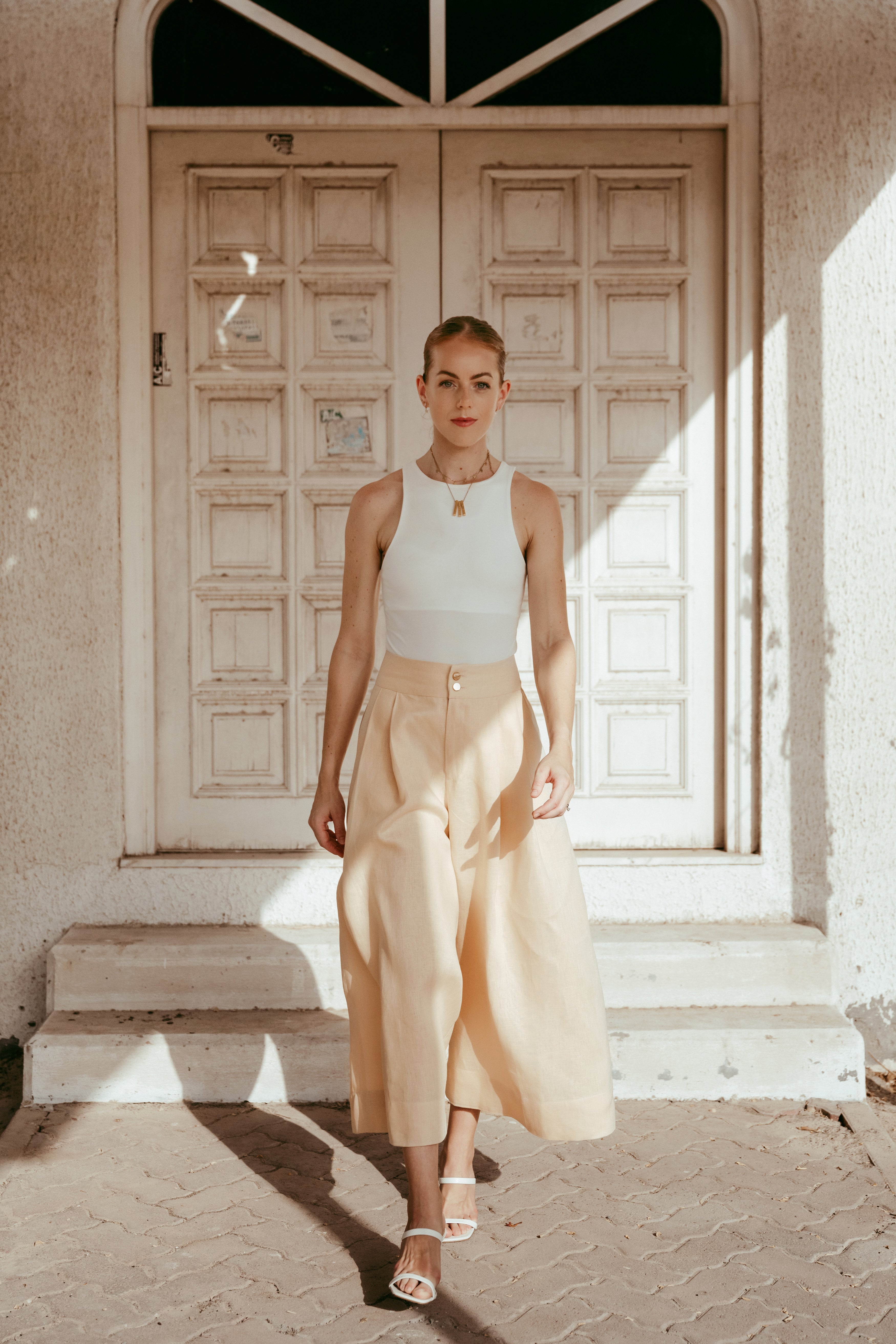 Ethical fashion brands. Beige Italian linen high waist pants  - A slow fashion luxury
