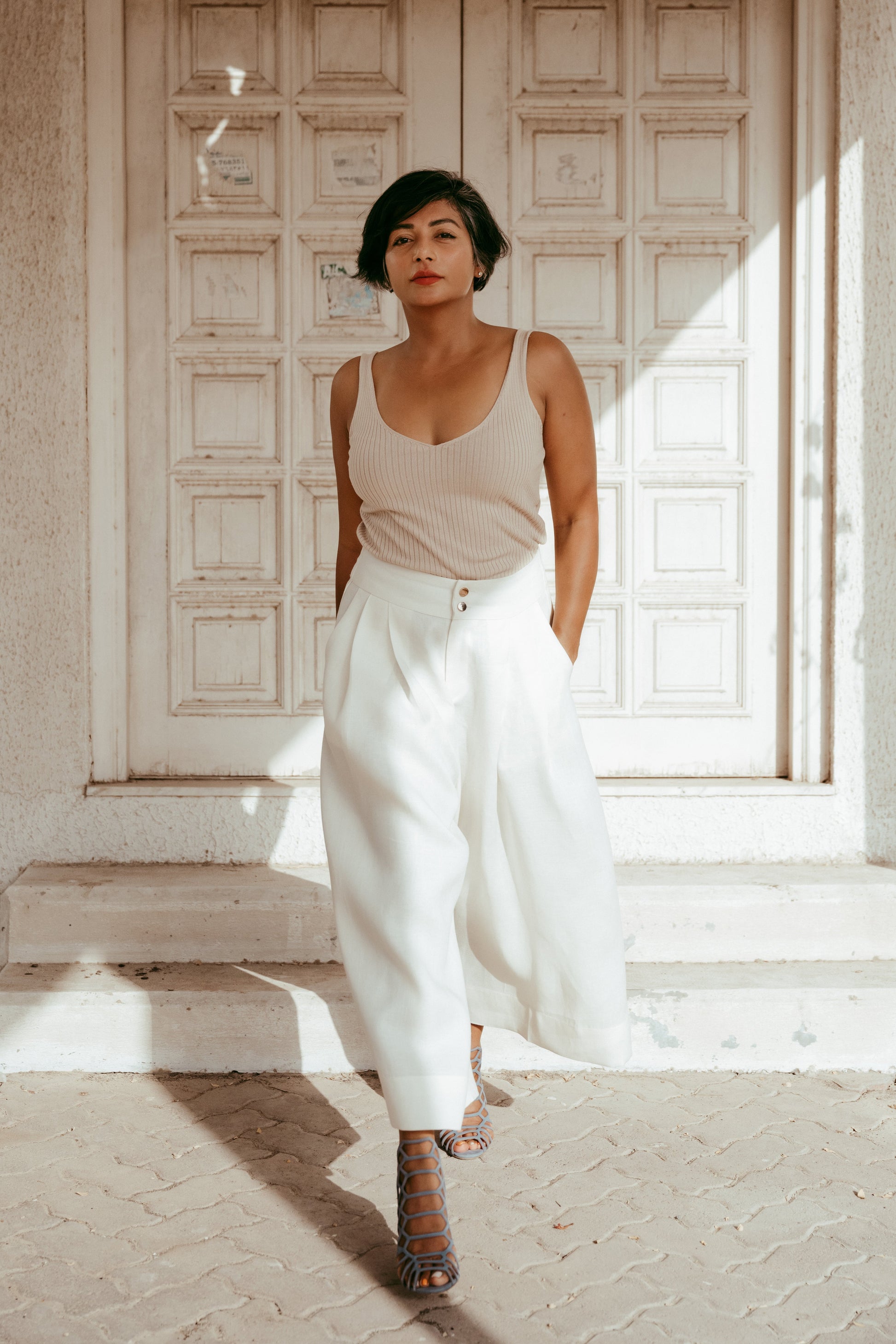 Ethical fashion brands. Off white Italian linen high waist pants  - A slow fashion luxury