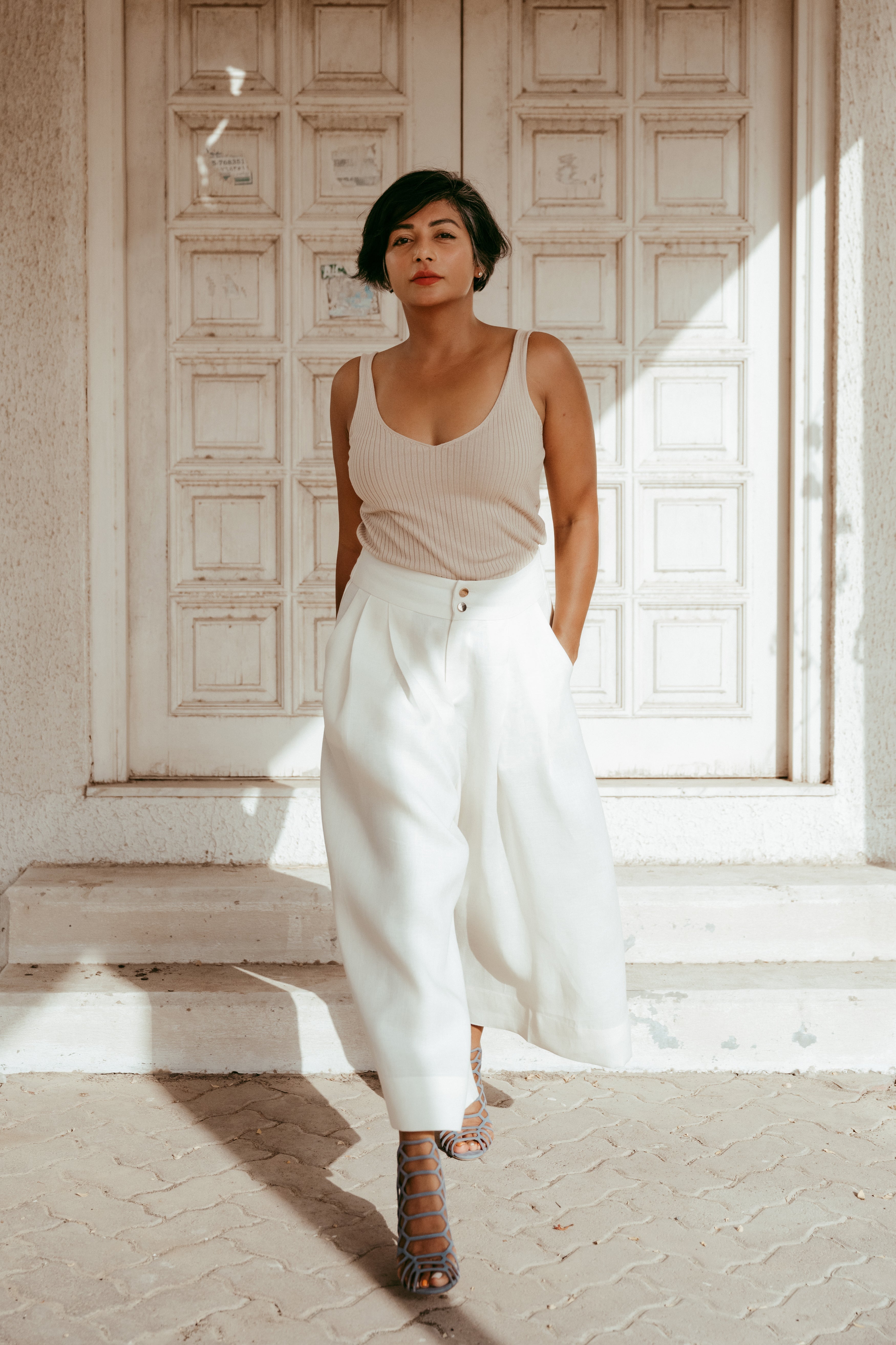 Ethical fashion brands. Off white Italian linen high waist pants  - A slow fashion luxury