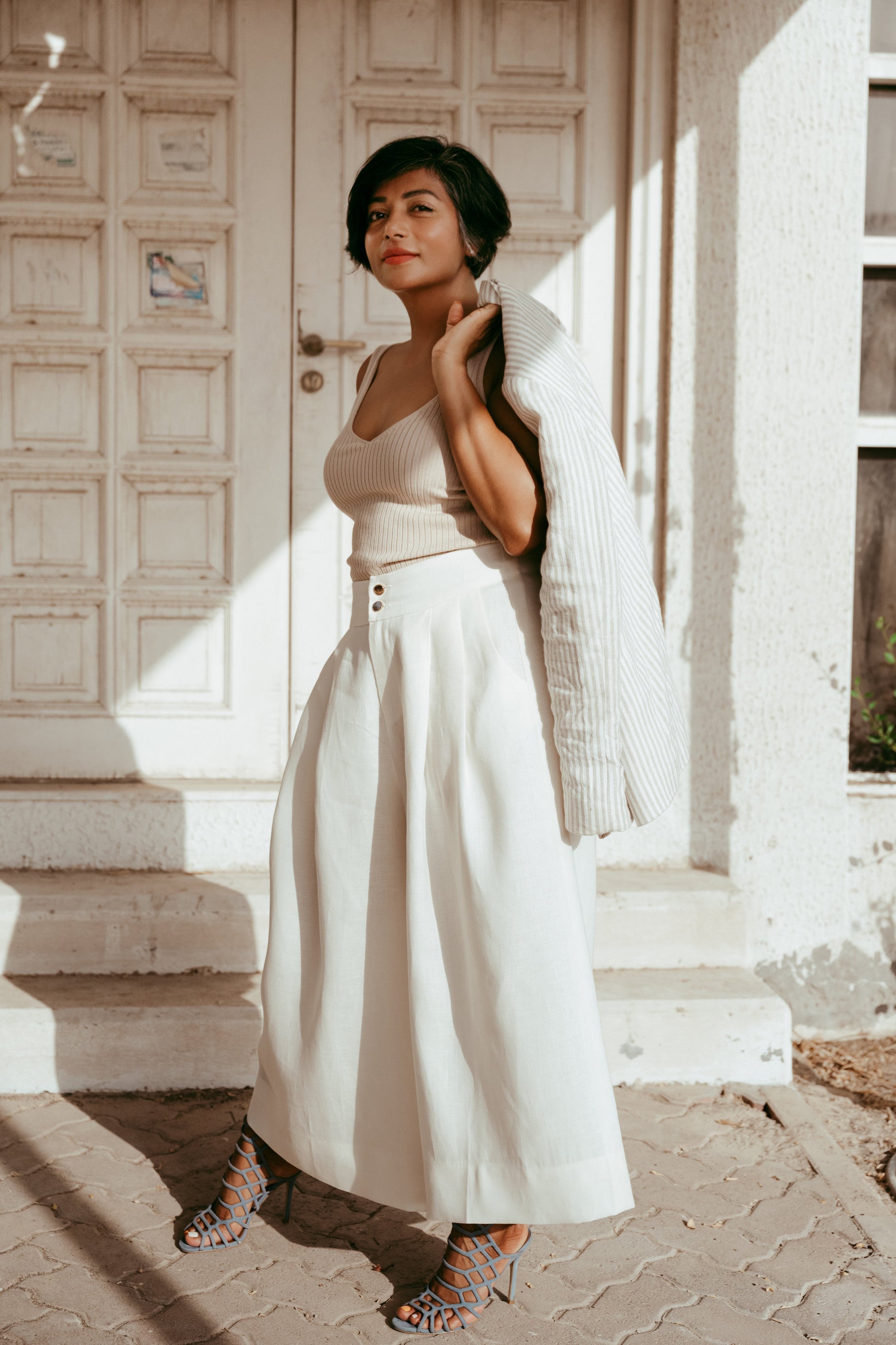 Ethical fashion brands. Off White Italian linen high waist pants  - A slow fashion luxury